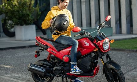 La Honda Wave 110S, con un precio de $3.294.200 en noviembre de 2025, se mantiene como una de las motos más elegidas por su economía y practicidad. La Honda Wave 110S, con un precio de $3.294.200 en noviembre de 2025, se mantiene como una de las motos más elegidas por su economía y practicidad.