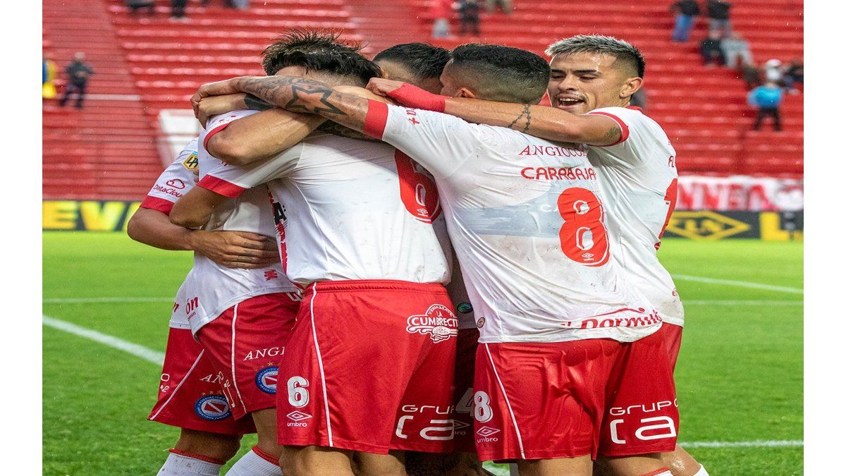 Liga Profesional: Argentinos Juniors goleó a Gimnasia en La Paternal