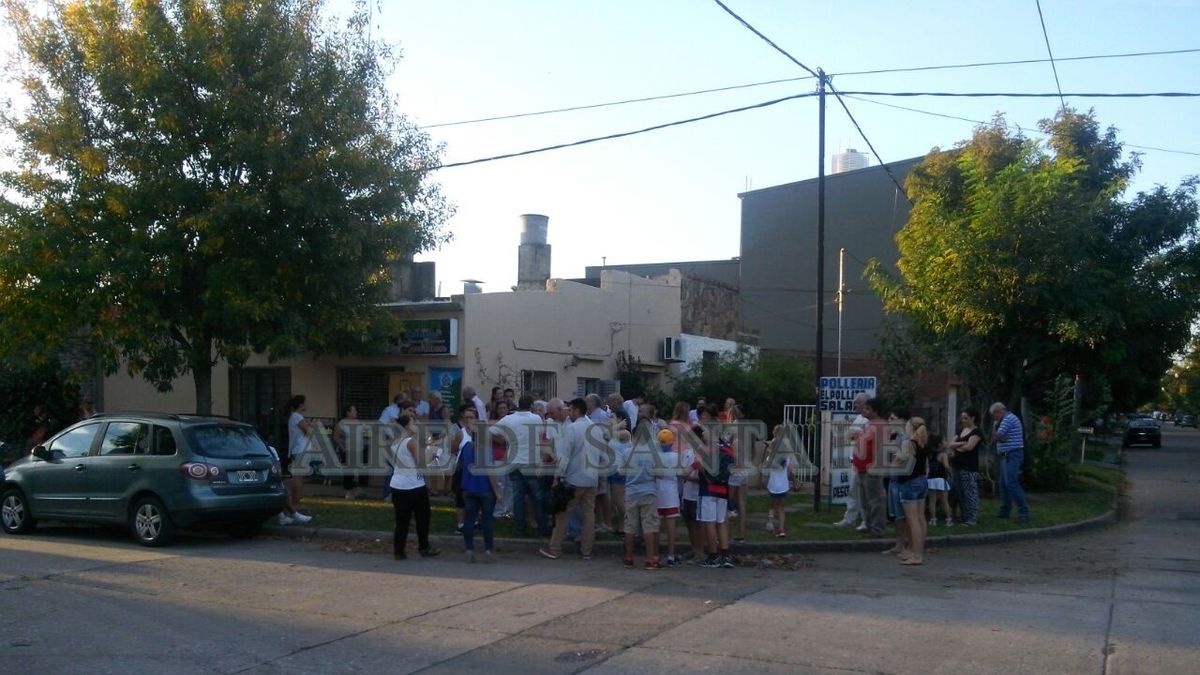 Vecinos del barrio Sargento Cabral se reunieron para pedir seguridad