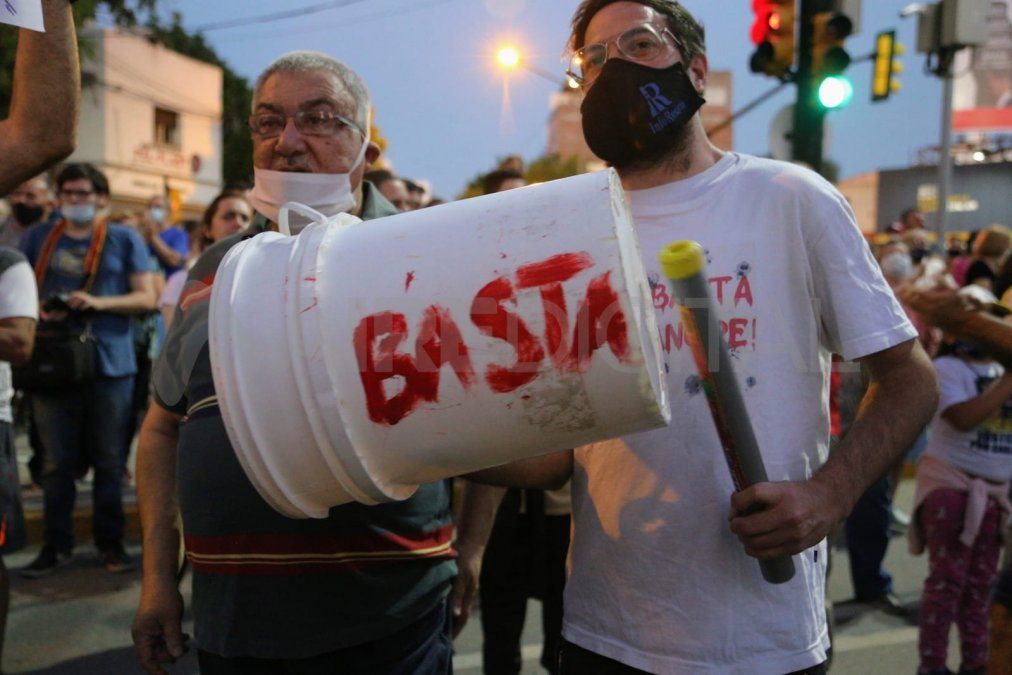 El jueves 21 de octubre, miles de personas se manifestaron en el barrio rosarino de Arroyito para exigir medidas urgentes a los tres poderes del Estado luego del asesinato de Joaquín Pérez.
