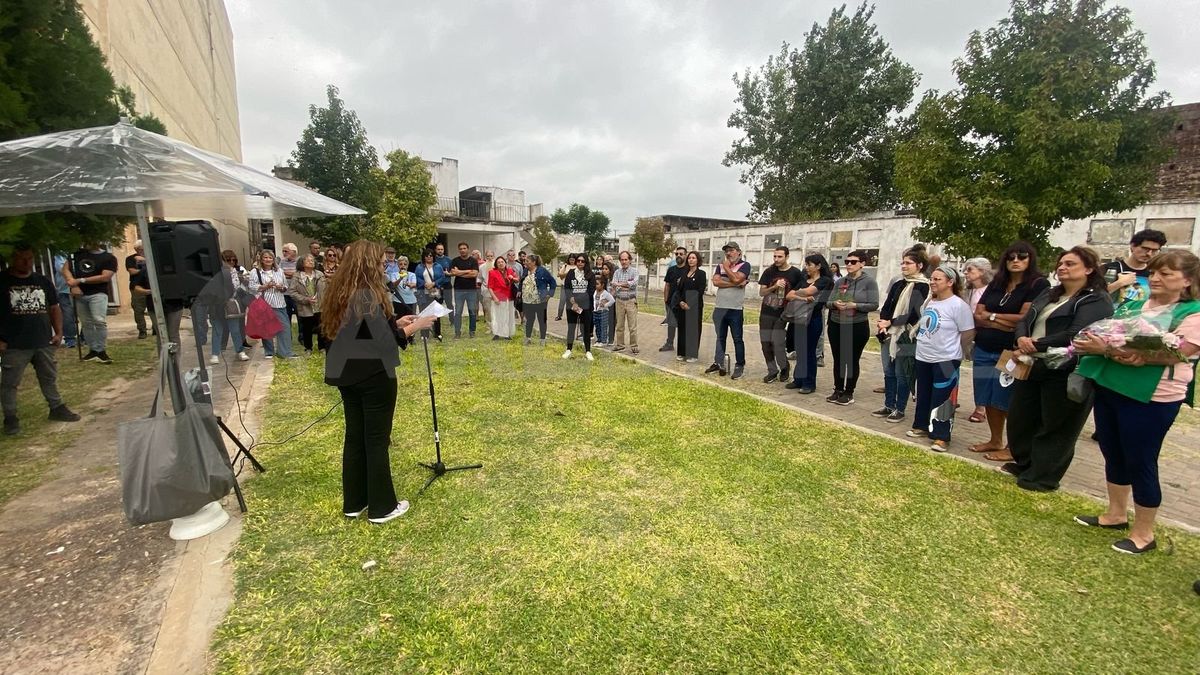 24 de Marzo: realizaron un homenaje a los desaparecidos en el Cementerio Municipal de Santa Fe