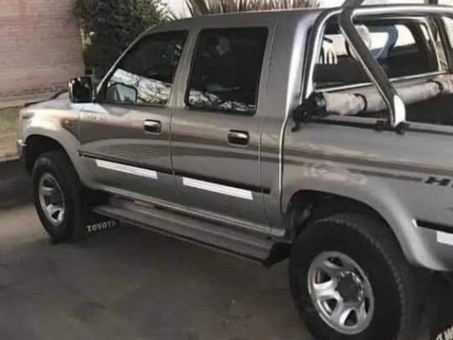 Otro cuento del tío: pagaron parte de una camioneta en Facebook y la dueña los bloqueó