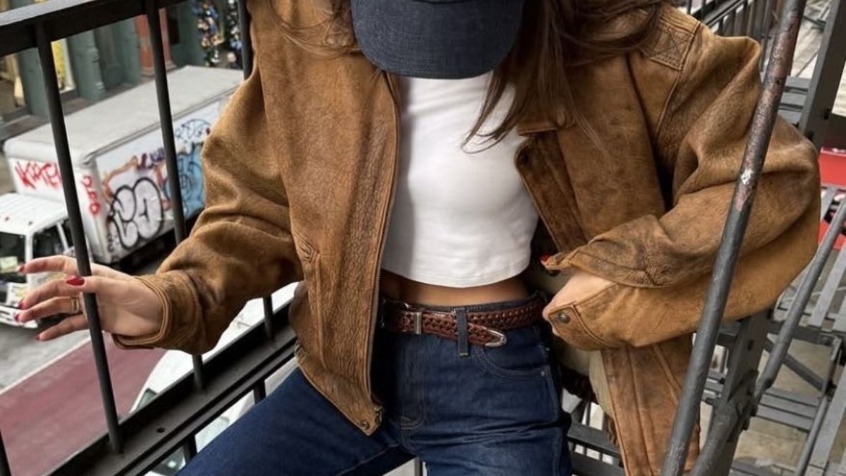 Las chaquetas y tapados livianos en este tono son ideales para combinar con vestidos, shorts o polleras. Las chaquetas y tapados livianos en este tono son ideales para combinar con vestidos, shorts o polleras.