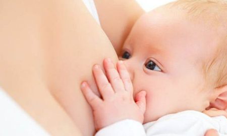 El hospital Garrahan informó que no está contraindicada la lactancia de madres infectadas con coronavirus. El hospital Garrahan informó que no está contraindicada la lactancia de madres infectadas con coronavirus.
