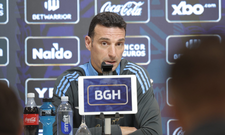 Lionel Scaloni se quebró en la conferencia de prensa y sorprendió a todos: Ya no hablo más Lionel Scaloni se quebró en la conferencia de prensa y sorprendió a todos: Ya no hablo más