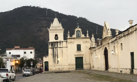 Salta: allanan el Convento San Bernardo y rescatan una monja privada de su libertad Salta: allanan el Convento San Bernardo y rescatan una monja privada de su libertad