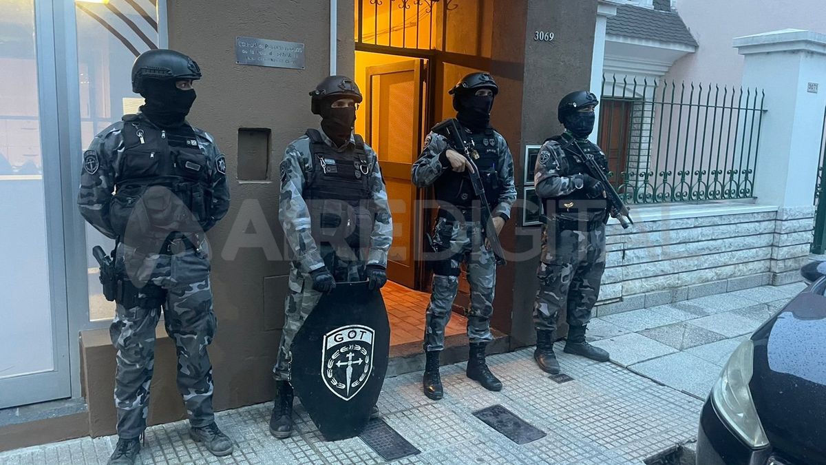 Los sospechosos fueron detenidos en una serie de allanamientos realizados en la ciudad de Santa Fe.