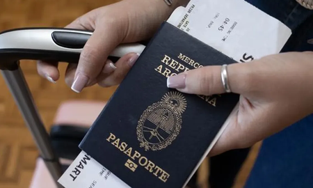 Desde Argentina se puede emigrar a países vecinos para comenzar una nueva vida.
