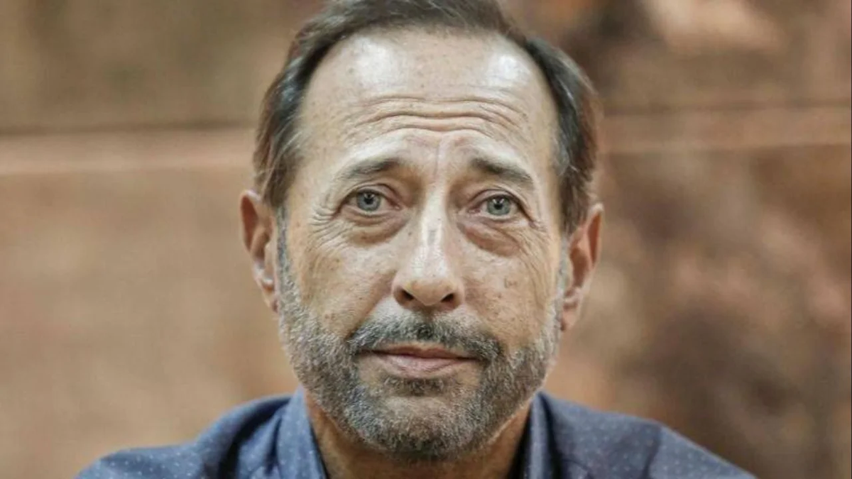 Guillermo Francella protagonizó “Bizapop” el video promocional de la nueva session de Bizarrap dirigido por Jaime James. Guillermo Francella protagonizó “Bizapop” el video promocional de la nueva session de Bizarrap dirigido por Jaime James.