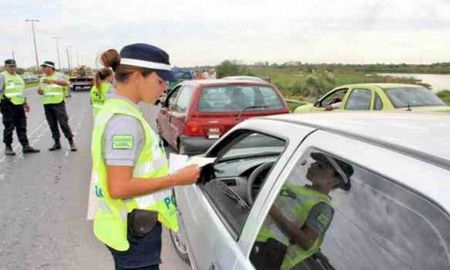 De los 29 conductores profesionales con alcoholemia positiva, el 93% eran camioneros. De los 29 conductores profesionales con alcoholemia positiva, el 93% eran camioneros.