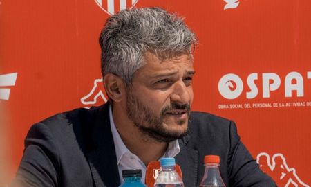 Gustavo Munúa habló tras la derrota de Unión ante Argentinos y aceptó la derrota por el flojo rendimiento de su equipo. Gustavo Munúa habló tras la derrota de Unión ante Argentinos y aceptó la derrota por el flojo rendimiento de su equipo.