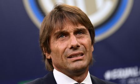 Antonio Conte, entrenador del Inter de Milán, echó por tierra la posibilidad de que Lionel Messi arribe al club italiano. Antonio Conte, entrenador del Inter de Milán, echó por tierra la posibilidad de que Lionel Messi arribe al club italiano.