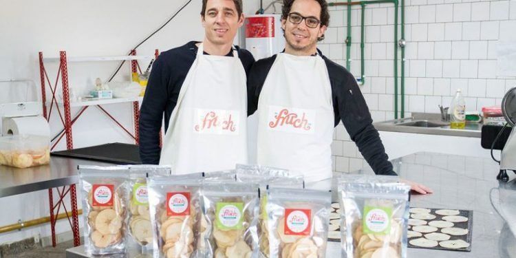 Sabores y Saberes: Las “papas fritas” de manzana creadas por dos jóvenes en Cipoletti