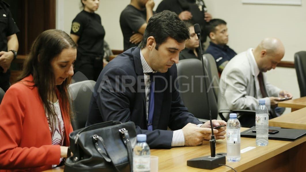 Los fiscales de homicidios Mart&iacute;n Torres y Cristina Ferraro