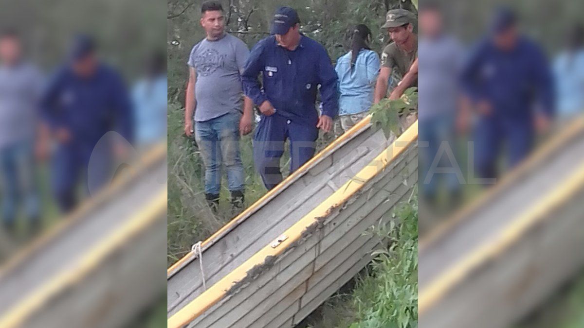 La embarcación de la pareja fue encontrada semihundida en inmediaciones de la vivienda del baqueano Daniel Vasilovsky