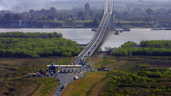 El Gobierno realizó la apertura de ofertas para privatizar rutas nacionales y el Puente Rosario-Victoria