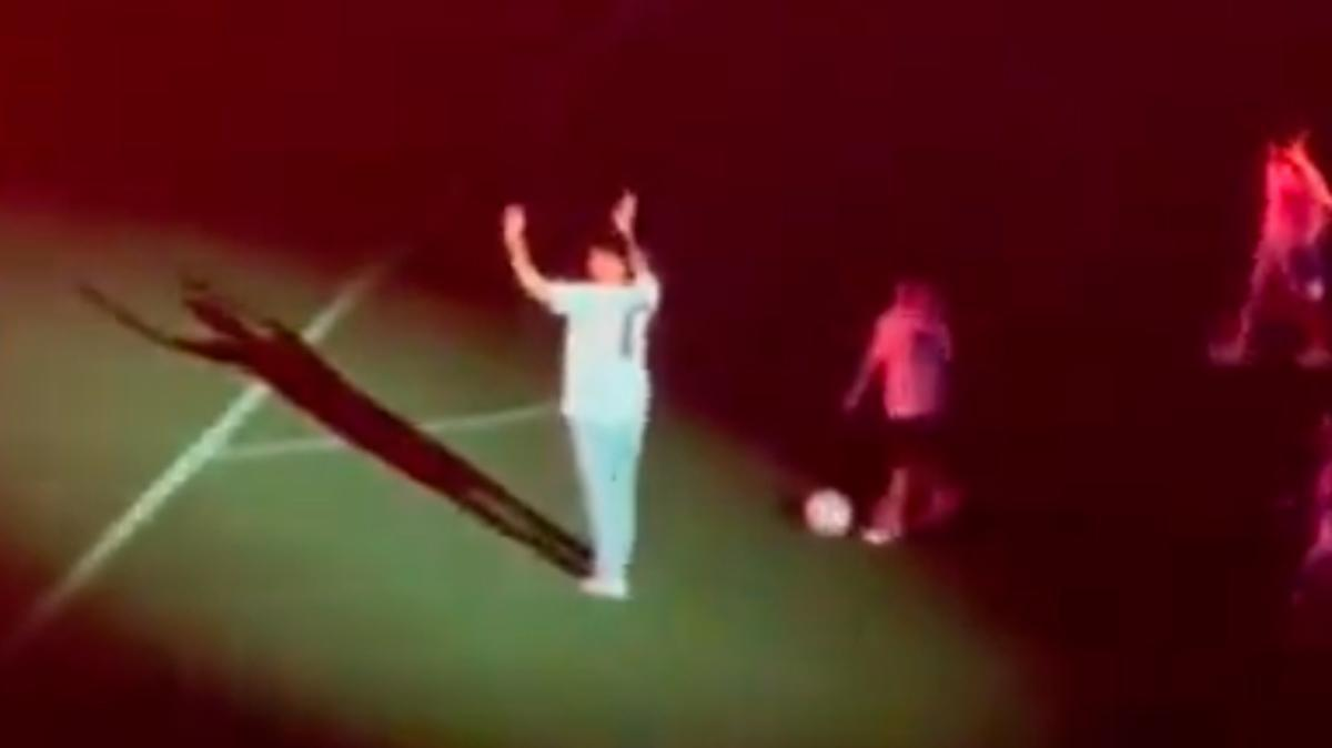 Lionel Messi ya está en Estados Unidos y fue presentado oficialmente como jugador del Inter de Miami. Lionel Messi ya está en Estados Unidos y fue presentado oficialmente como jugador del Inter de Miami.