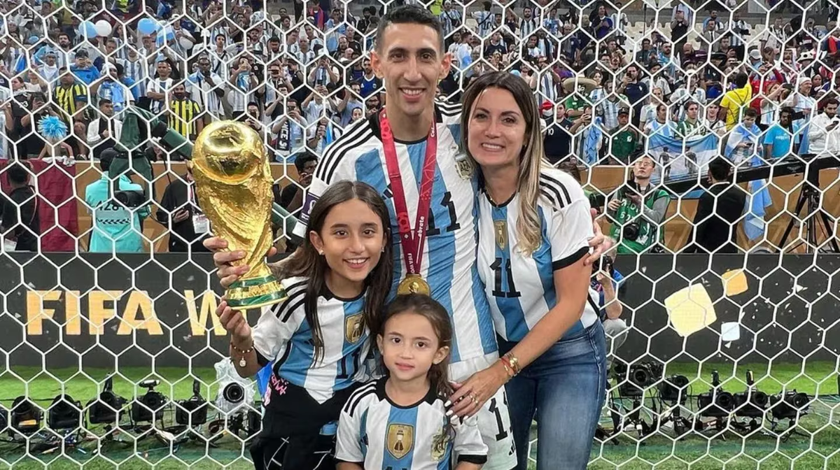 Amenazaron a la familia de Ángel Di María. Amenazaron a la familia de Ángel Di María.