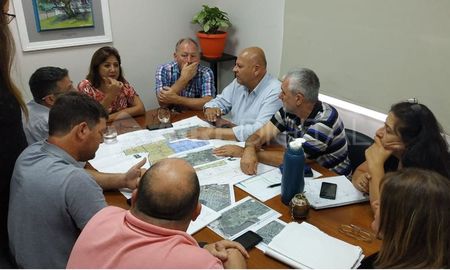 Daniela Q&uuml;esta encabez&oacute; una reuni&oacute;n con Protecci&oacute;n Civil para trabajar en la situaci&oacute;n que afecta a Santo Tom&eacute; tras el temporal del fin de semana pasado.&nbsp;