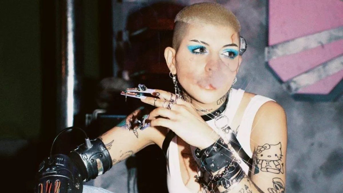 Cazzu presentó su nueva canción C14TORCE V: Balada para un Alien.