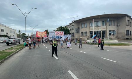 se normaliza el transito en 27 de febrero y salta tras el corte por una protesta nacional se normaliza el transito en 27 de febrero y salta tras el corte por una protesta nacional
