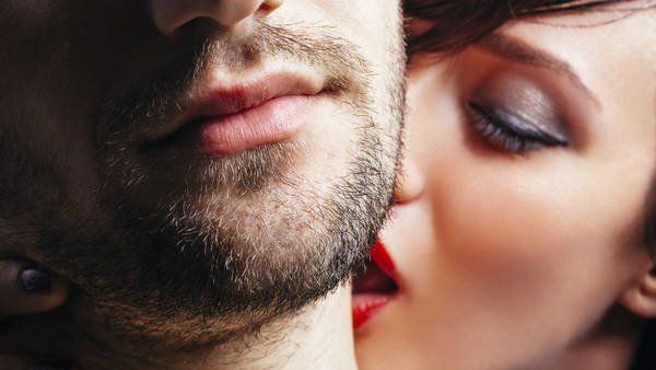 ¿Qué es el beso de Singapur? El secreto para elevar la pasión que pocos conocen