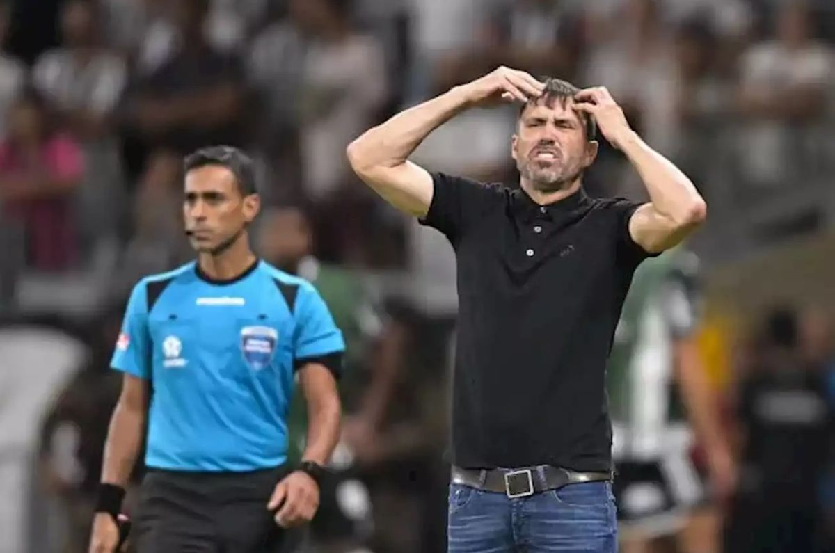 uardo Chacho Coudet explotó contra la dirigencia y la hinchada de Atlético Mineiro luego de la caída ante Libertad de Paraguay