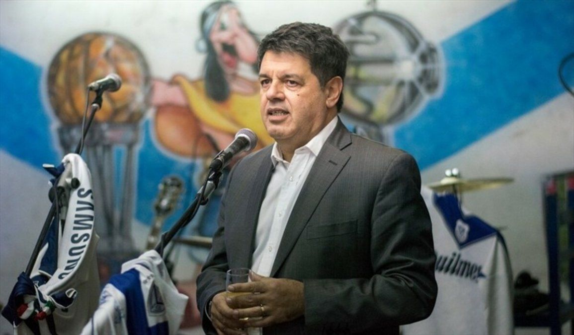Los clubes no van a llegar a octubre sin fútbol, alertó Rapisarda, presidente de Vélez