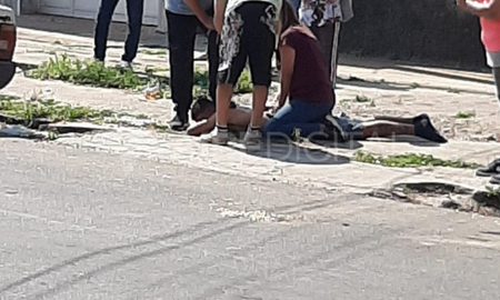 en medio del reclamo por seguridad en barrio roma, vecinos atraparon a un ladron en la calle en medio del reclamo por seguridad en barrio roma, vecinos atraparon a un ladron en la calle
