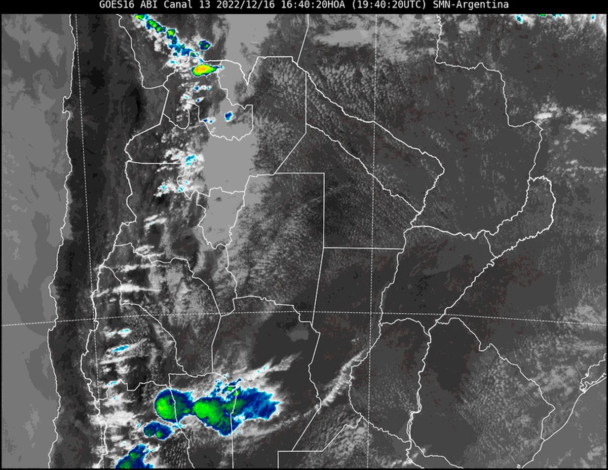 En la imagen satelital se observa que el cielo ya tiene algo de nubosidad en nuestra provincia.