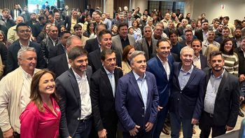 La campaña se inició formalmente el pasado 12 de septiembre en Río Cuarto, Córdoba, con la participación de Schiaretti y de la liga de gobernadores de Provincias Unidas.