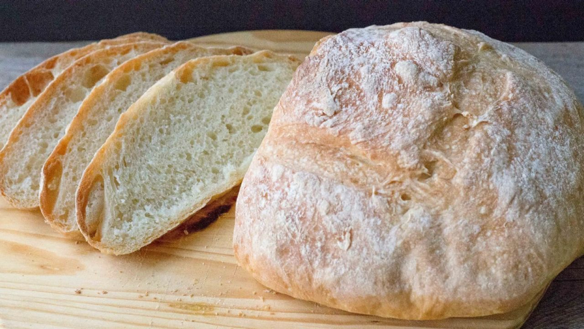 El pan casero, se basa en la hidratación y el tiempo. El pan casero, se basa en la hidratación y el tiempo.