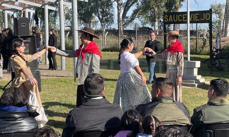 La celebración se llevó a cabo en el Museo Monte de los Padres. La celebración se llevó a cabo en el Museo Monte de los Padres.