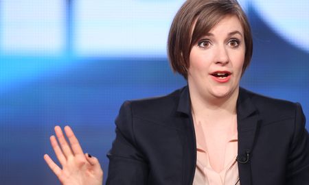 lena dunham producira una serie adolescente para hbo max lena dunham producira una serie adolescente para hbo max