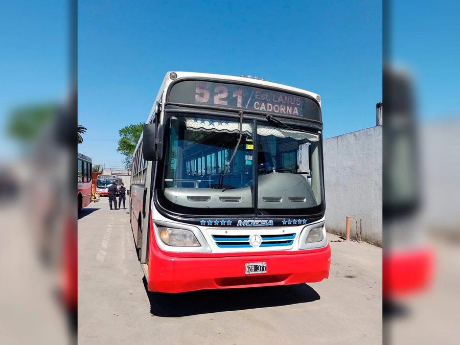 Colectivero no se dio cuenta que un mecánico estaba arreglando el vehículo, arrancó y lo mató