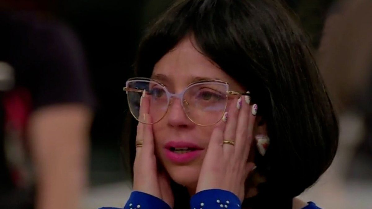 Horacio Pagani y Gabriel Cartañá protestaron: Acá estuvo casi un año y no lloró ni una cuarta parte.