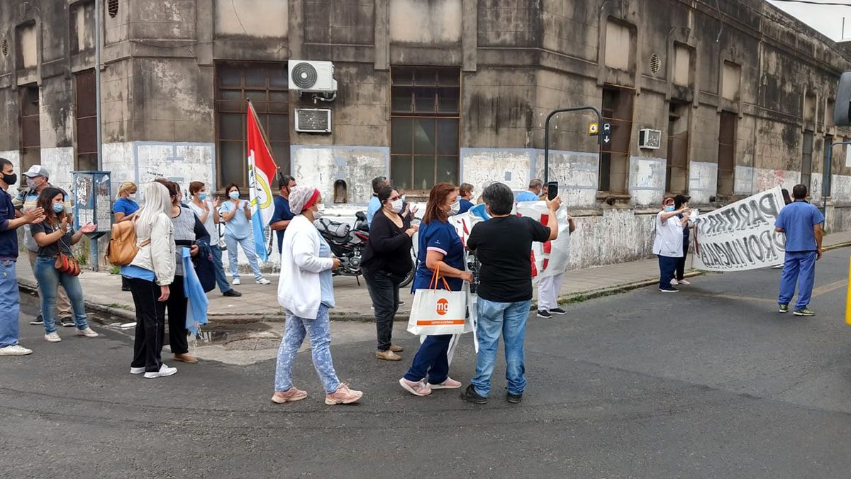El personal de salud reclamó por la reapertura de paritarias provinciales.