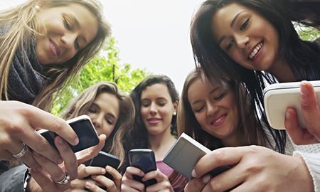 Cómo usar tu celular como un microscopio y otros trucos