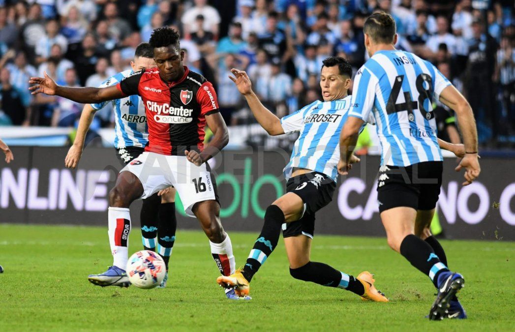 Racing y Newells empataron cero a cero.