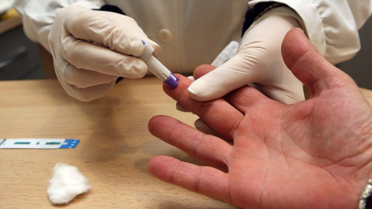 Salud busca ampliar los testeos rápidos de VIH en la provincia. 