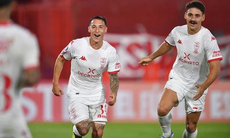 Santiago Luján pertenece a Huracán y el último semestre jugó en Mitre de Santiago del Estero. Santiago Luján pertenece a Huracán y el último semestre jugó en Mitre de Santiago del Estero.