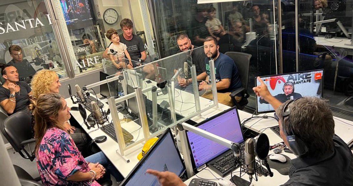 Luis Mino condujo una noche marcada por la anécdotas. De la primera mesa participaron Paz Azcurra, Fabiana Chiappero, Alejandro "Cache" del Pato, Alejandro Luques, Manuel Viola y Nicolás Mai.