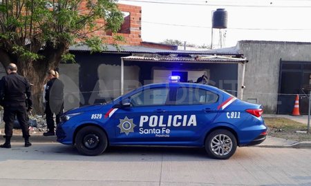 Asesinaron a un adolescente de 14 años en Villa Gobernador Gálvez. Asesinaron a un adolescente de 14 años en Villa Gobernador Gálvez.