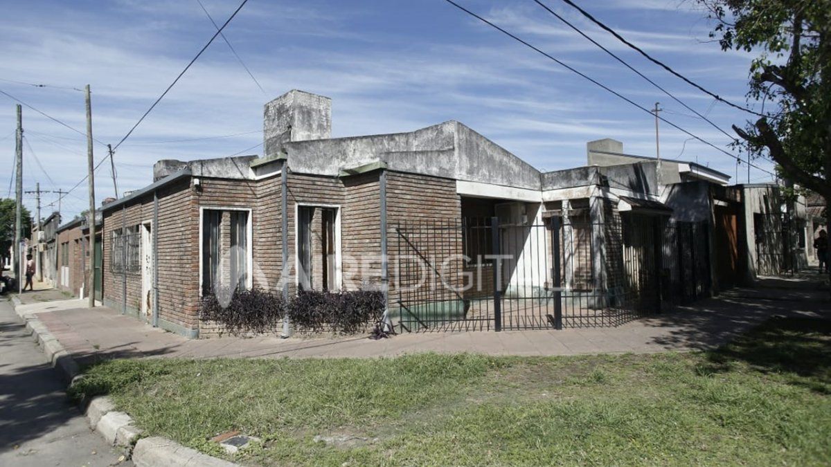 Regis Martínez al 3900, barrio Schneider. La vivienda donde fue asesinada Ana María Alurralde.