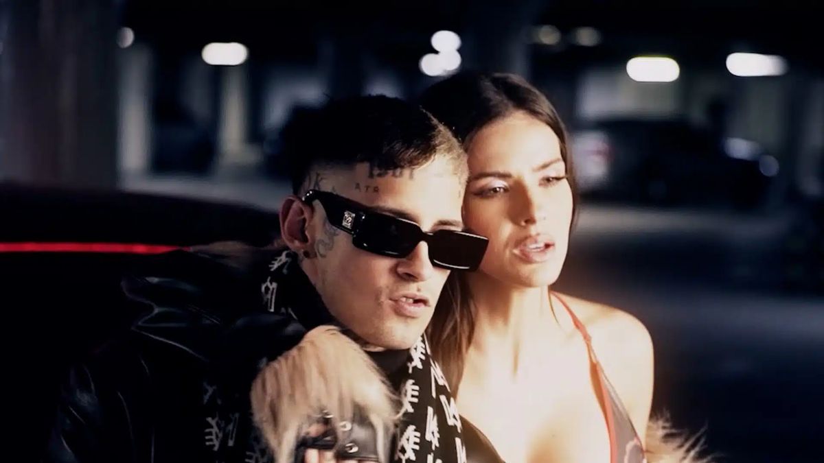 L-Gante: filtran foto suya en el camarín de la China Suárez.