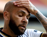 La prima de la joven que denunció a Dani Alves brindó un testimonio que complica al brasileño.