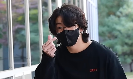 Jungkook de BTS viajó a Qatar para promocionar el Mundial. Jungkook de BTS viajó a Qatar para promocionar el Mundial.