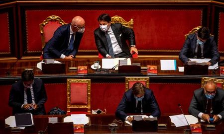 italia: cinco diputados cobraron ayudas de afectados por el coronavirus