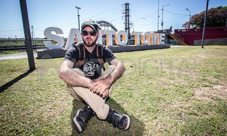 Pablo Imhoff es un youtuber santotomesino, que en 2020 comenzó el Proyecto Alaska, un viaje para recorrer América. Pablo Imhoff es un youtuber santotomesino, que en 2020 comenzó el Proyecto Alaska, un viaje para recorrer América.