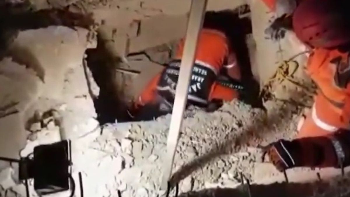 VIDEO: así rescataron a una nena y a su mamá después del fuerte terremoto en Turquía